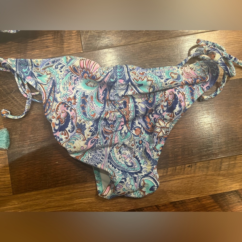 Victoria’s Secret bikini bottom size small